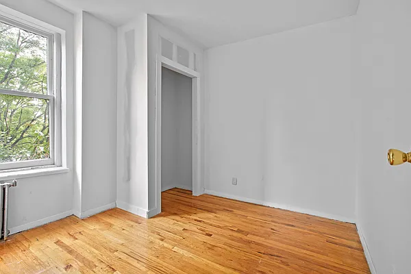 Rented by Oxford Property Group | media 7