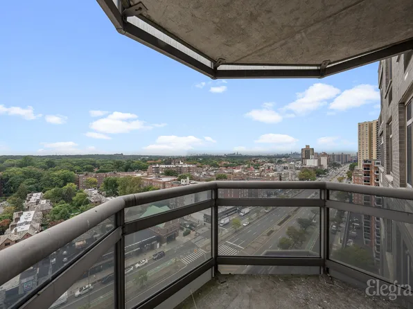 112-01 Queens Boulevard image 14 of 23