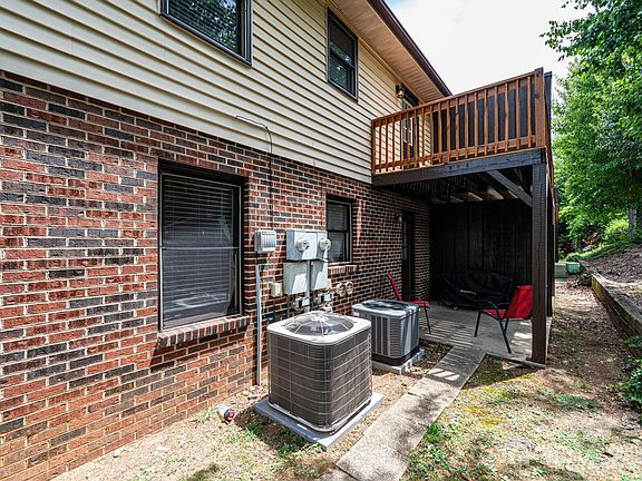 5th image of 525 12th St SW APT 28