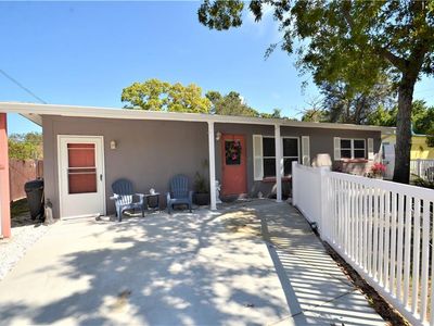 715 E Spruce St, Tarpon Springs, FL, 34689