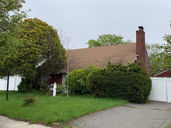 2nd image of 107 Barbara Ln