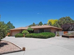608 Mark Dr NE, Albuquerque, NM 87123