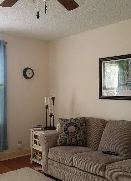 1022 Shull St — Photo 14