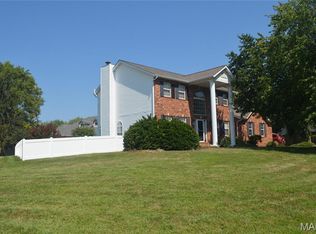 121 E Willow Bend Dr, Glen Carbon, IL 62034