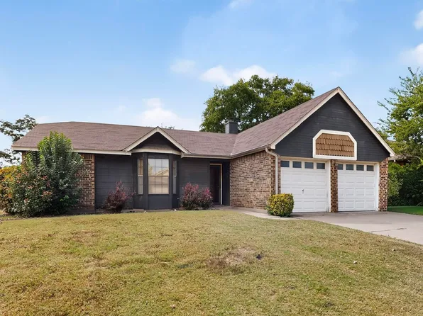 2339 Dartmouth Dr, Grand Prairie, TX 75052