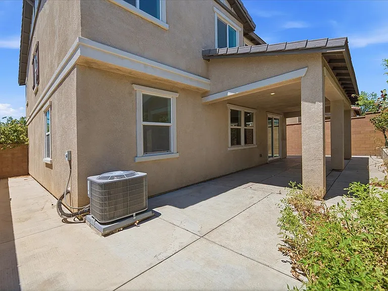 5577 Bella Way — Photo 32