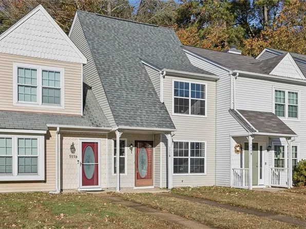 111 Heather Way APT E, Yorktown, VA 23693