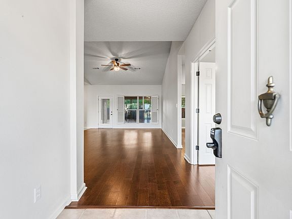 4th image of 600 Pakis St APT 19