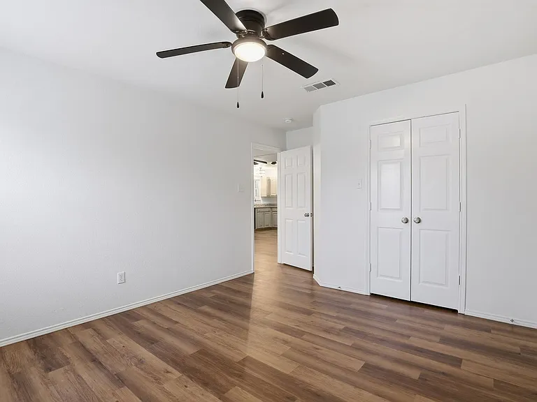 1502 Sharron Ct — Photo 59