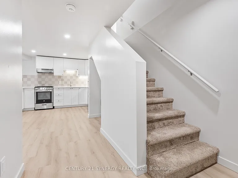 93C Tarquin Cres #C — Photo 9