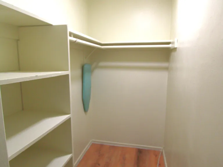 614 W Dryden St #6 — Photo 7