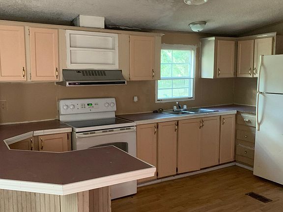 2nd image of 1740 Breezewood St