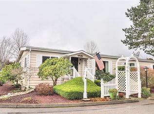 23710 Lake Dr W, Bothell, WA 98021