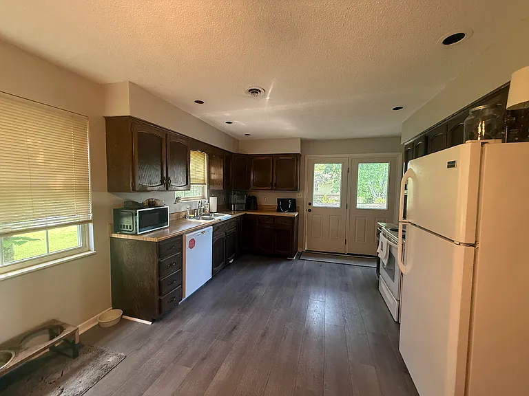 403 Keeble St #403 — Photo 12