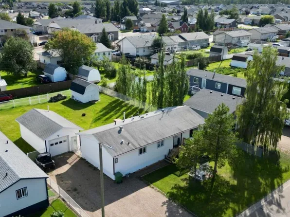 10629 N 101st Ave, Mackenzie County, AB T0H 2H0