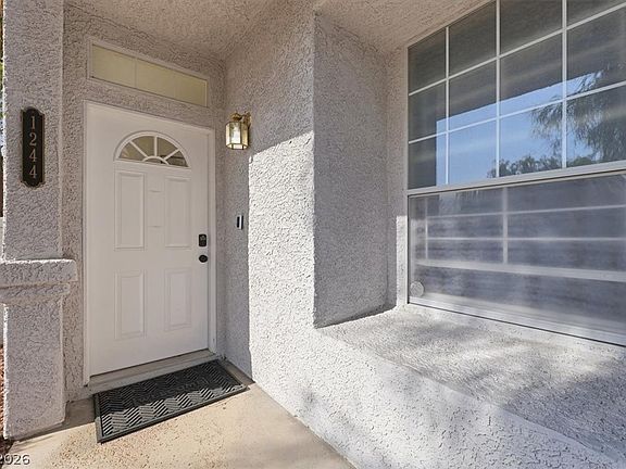 3rd image of 5201 S Torrey Pines Dr Unit 1244