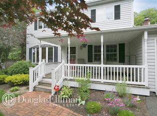 1 Russell Ct, Medford, NY 11763
