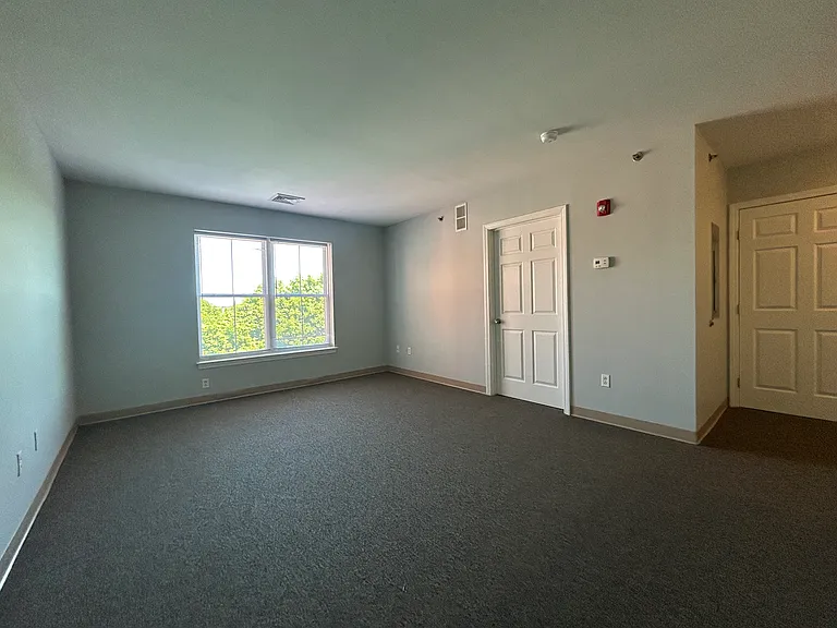 40 Ferry St — Photo 9