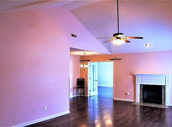 4th image of 1152 Angelica St