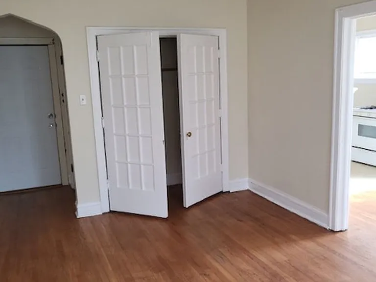 6315 S California Ave — Photo 13