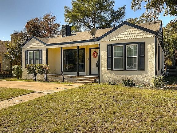 3rd image of 1705 N Riverside Dr