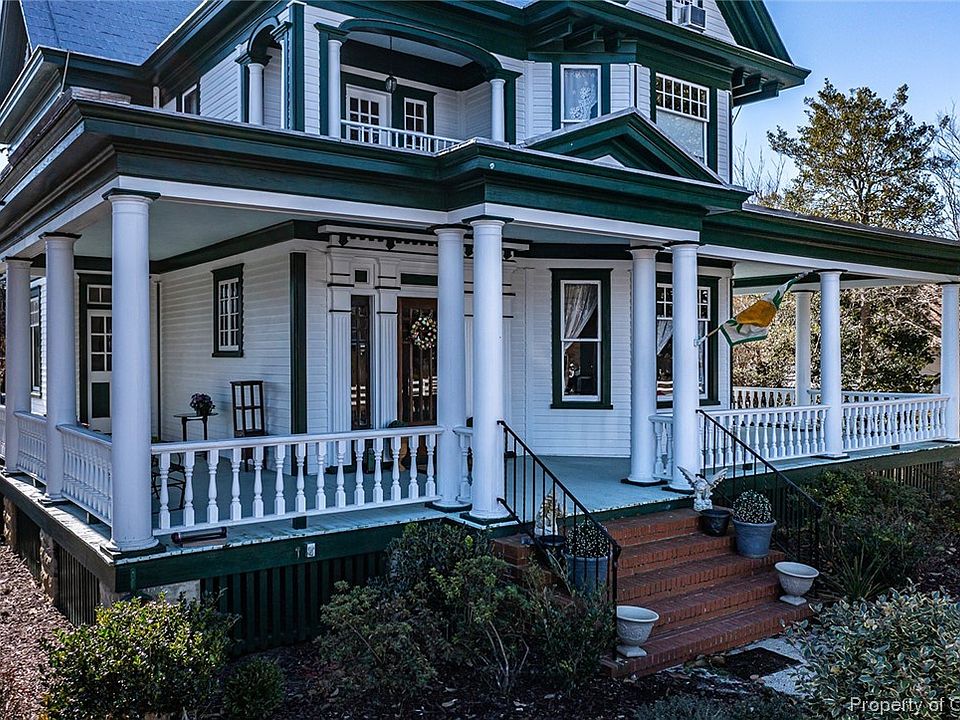 58 E Church St Kilmarnock VA Zillow