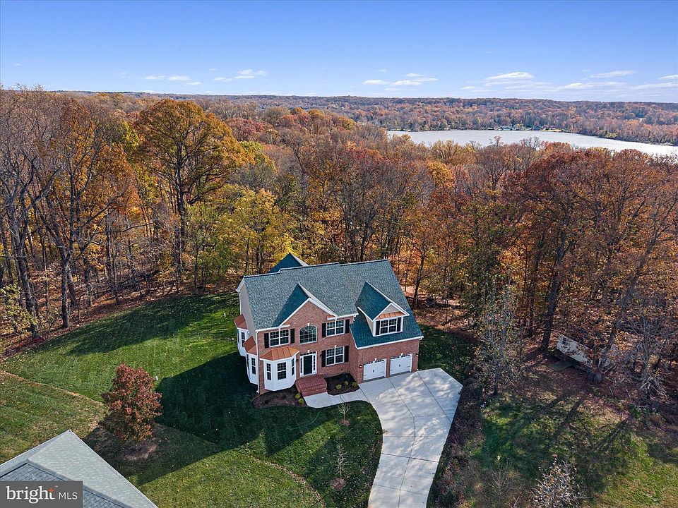 1st image of 200 Lismore Dr