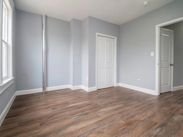 2728 Winchester St — Photo 10