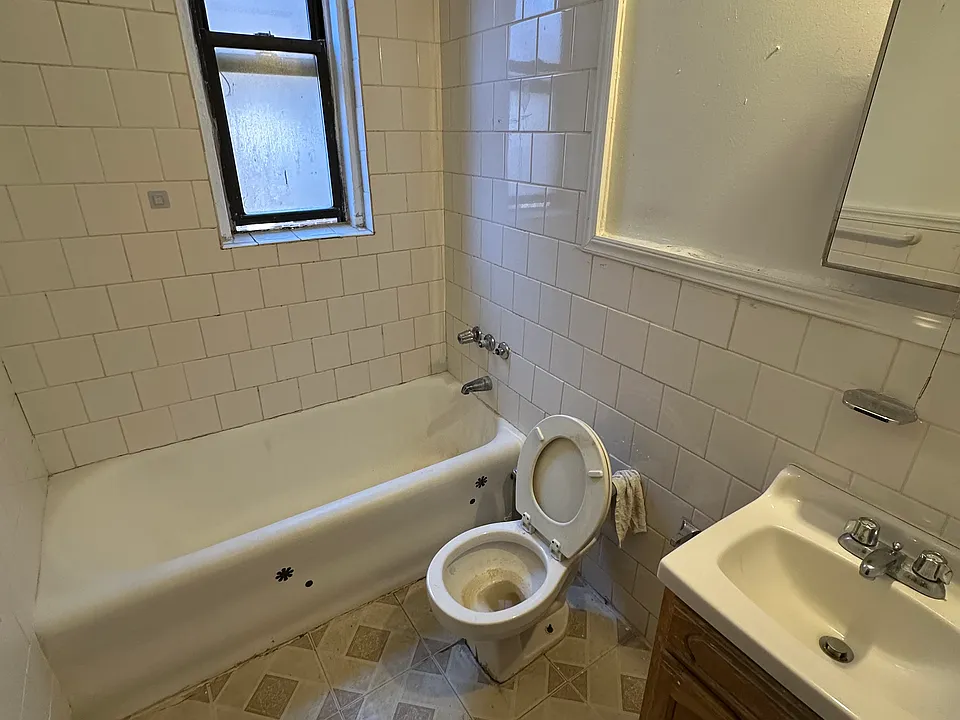 166 W 83rd St #3E