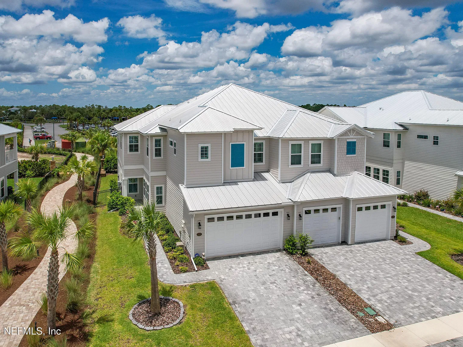 3 bed, 2.5 bath, 2557 sqft, $3,800 — Photo 1
