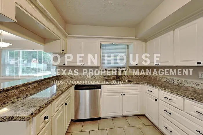 8110 Renmark Ln — Photo 8