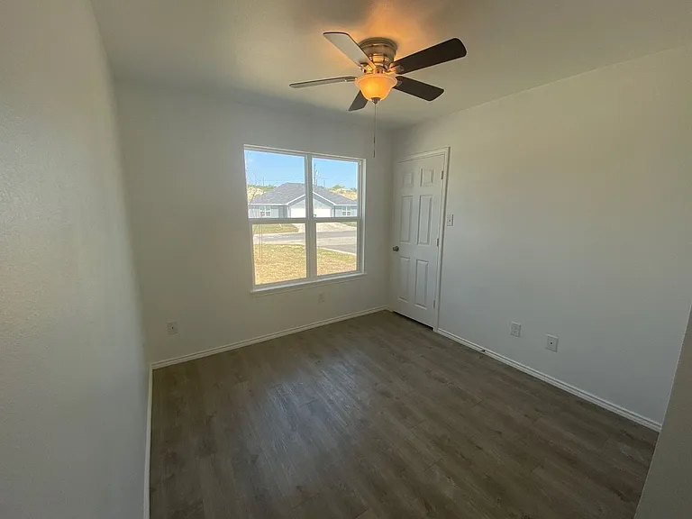 240 N Mary Jo Dr — Photo 6