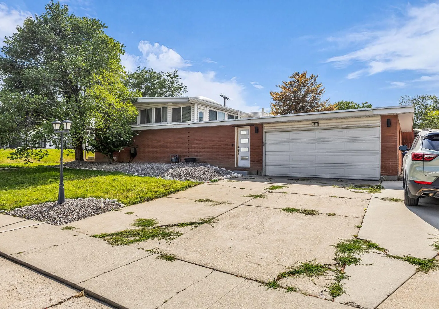 3876 South Lee Maur Street - 3876 S Lee maur Upstairs (Colby/Fritz) — Photo 1