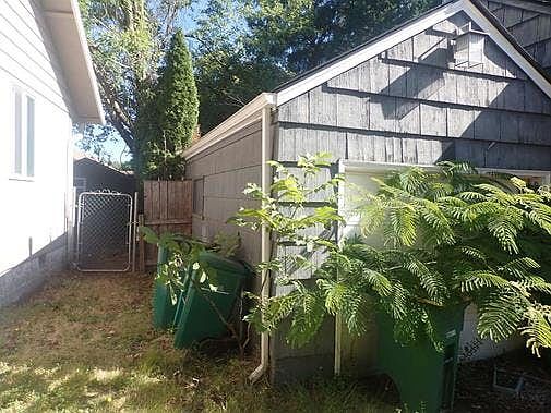 2nd image of 106 Birch Ave
