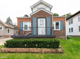 5718 37th Ave, Kenosha, WI 53144