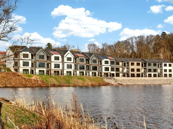 2 Icehouse Drive, Saugerties, NY 12477