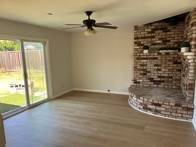 42854 Parkwood St — Photo 4