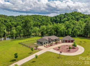 118 McOwenben Pass, Lake Lure, NC 28746