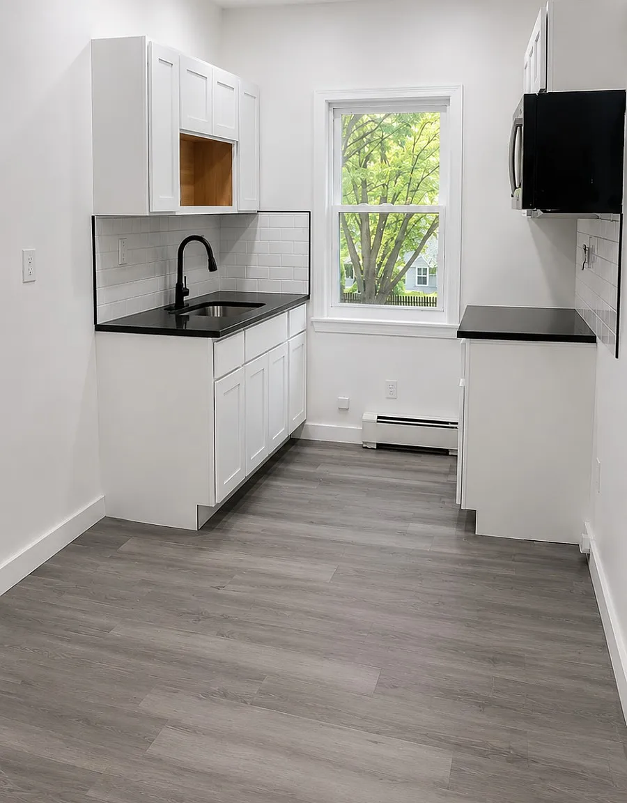 2 bed, 758 sqft, $1,675 — Photo 2