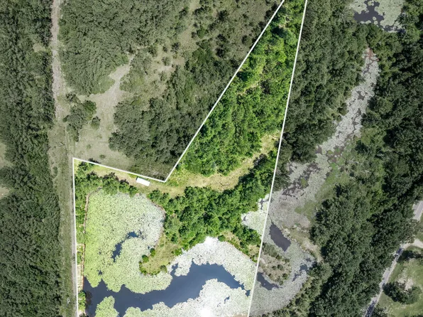 16 Miracle Ln, Lumberton, MS 39455