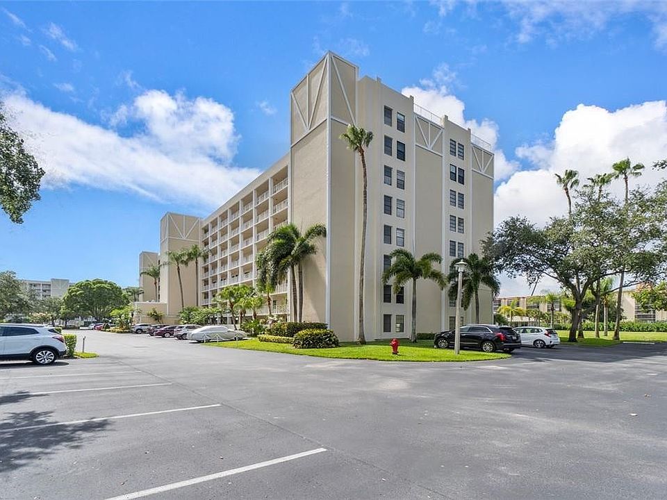 1st image of 7290 Kinghurst Drive #307