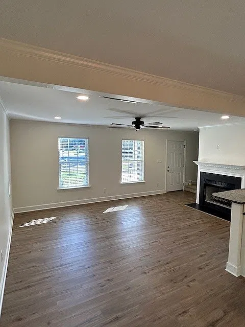 3 bed, 2.5 bath, 1570 sqft, $2,150 — Photo 3