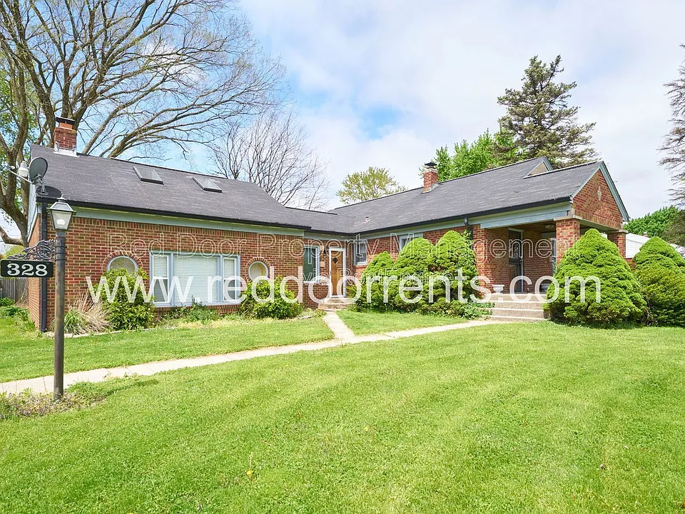 328 N Post Rd