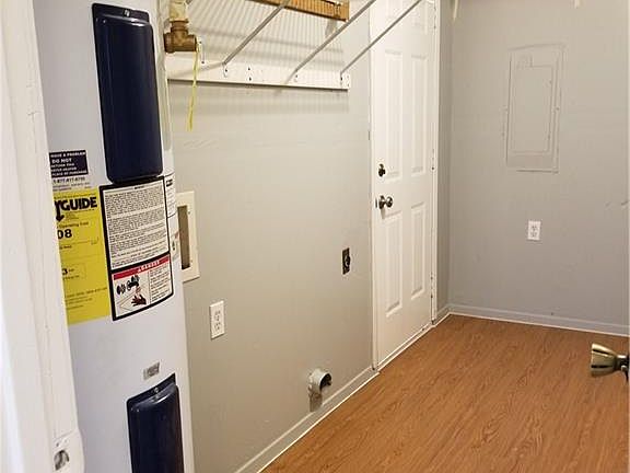 5th image of 1514 Luray Dr