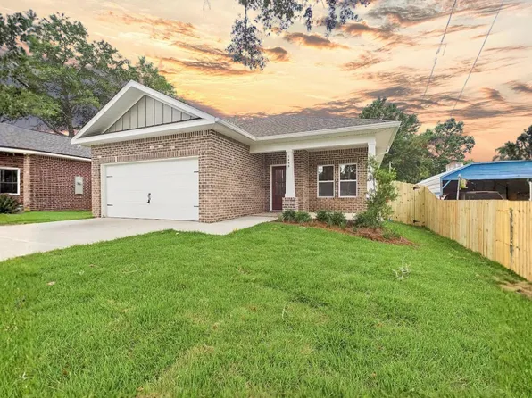 1496 Pine St, Niceville, FL 32578