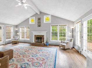 292 S Pleasant St, New London, NH 03257