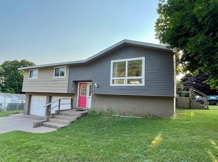 907 Altamont St, Marquette, MI 49855