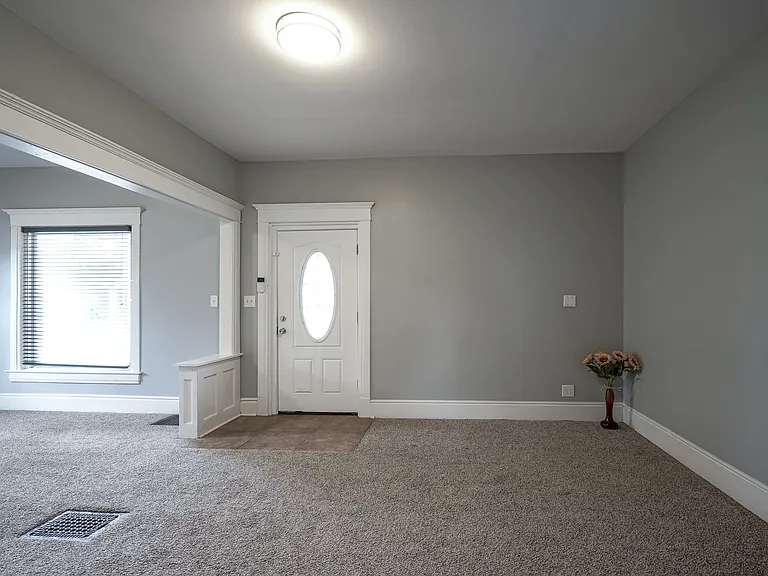 17 N Randolph St — Photo 7