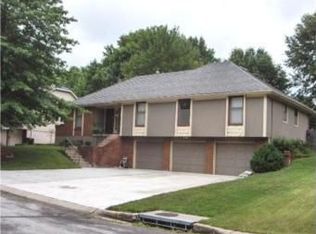 3812 SW 10th St, Blue Springs, MO 64015