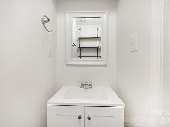 5th image of 112 Lineberger St